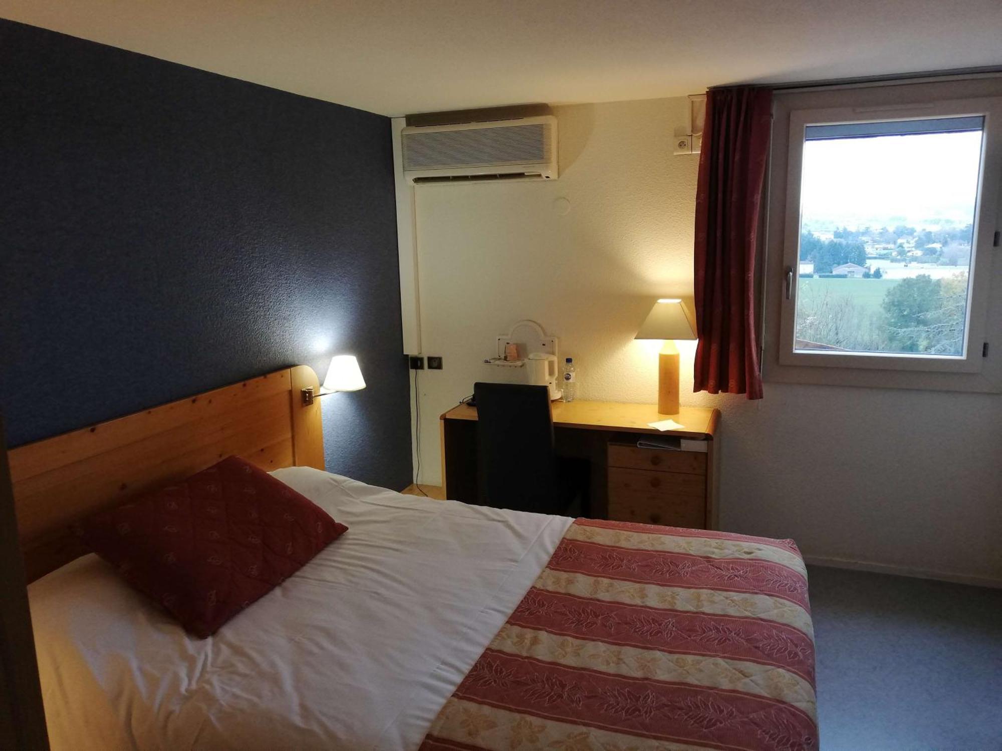 Hotel Brit Vallee Du Lot 3*